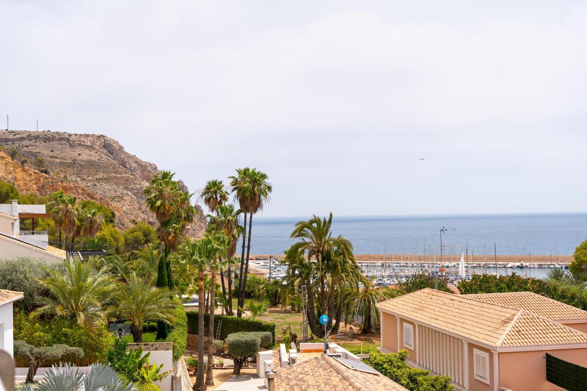 Вилла Javea Port Townhouse With Amazing Sea Views & Communal Pool Экстерьер фото